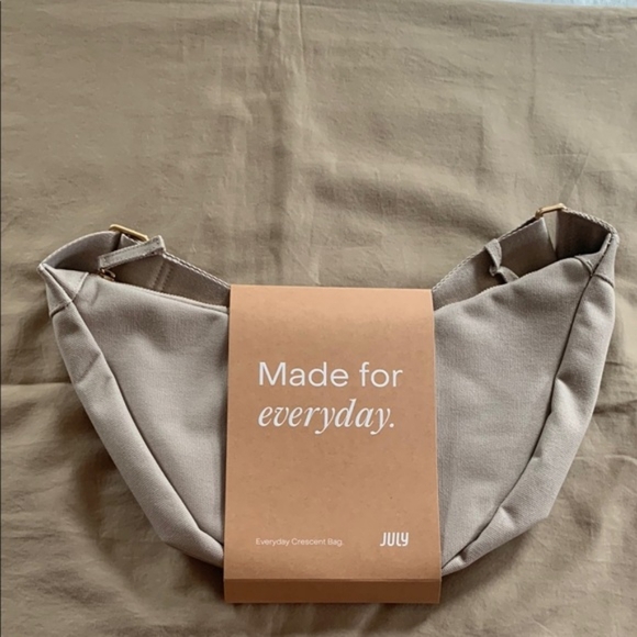 July Crescent Bag - Picture 4 of 11